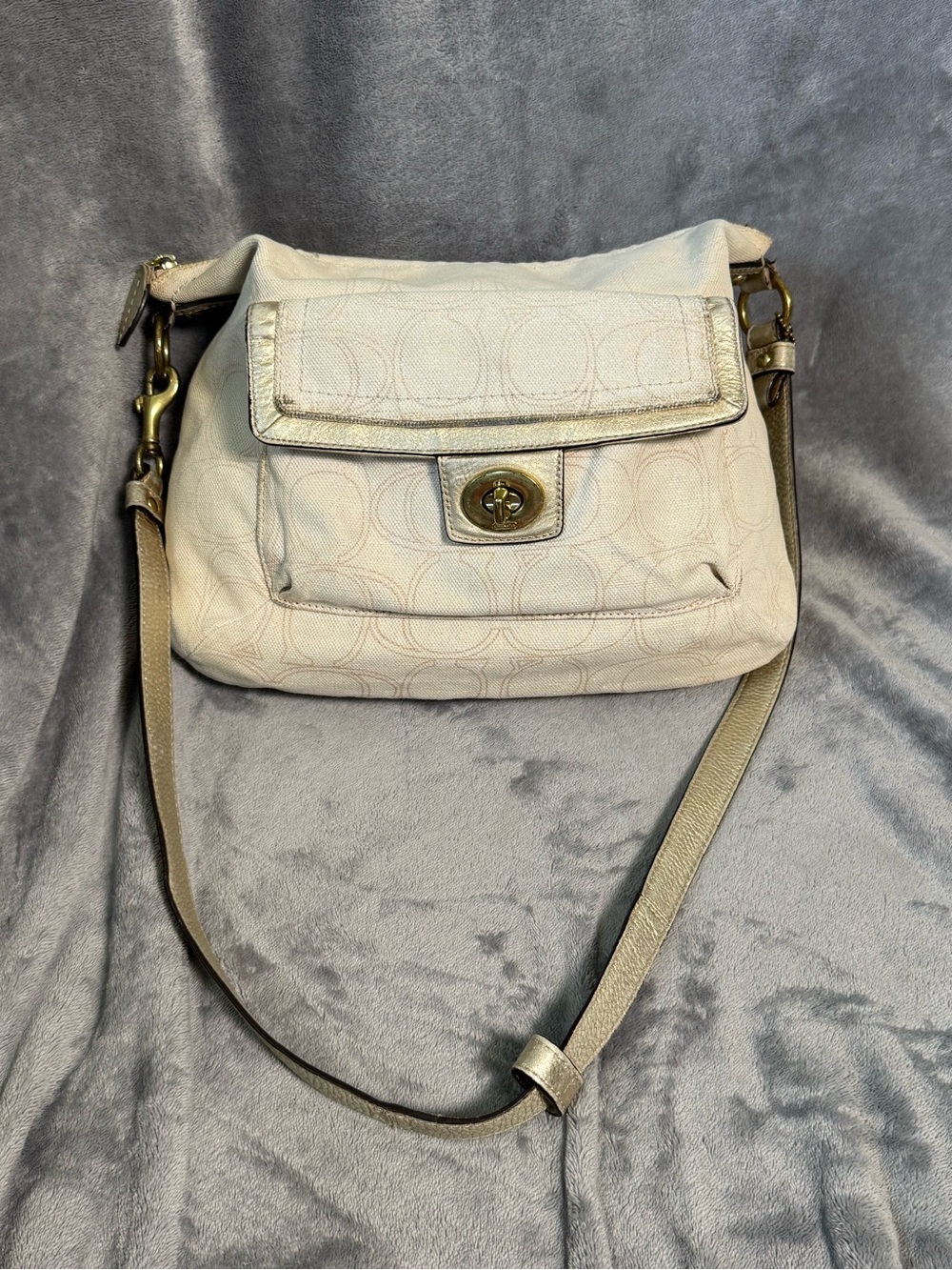 Coach Penelope #9189 Hobo Shoulder Bag – Linen Canvas & Leather